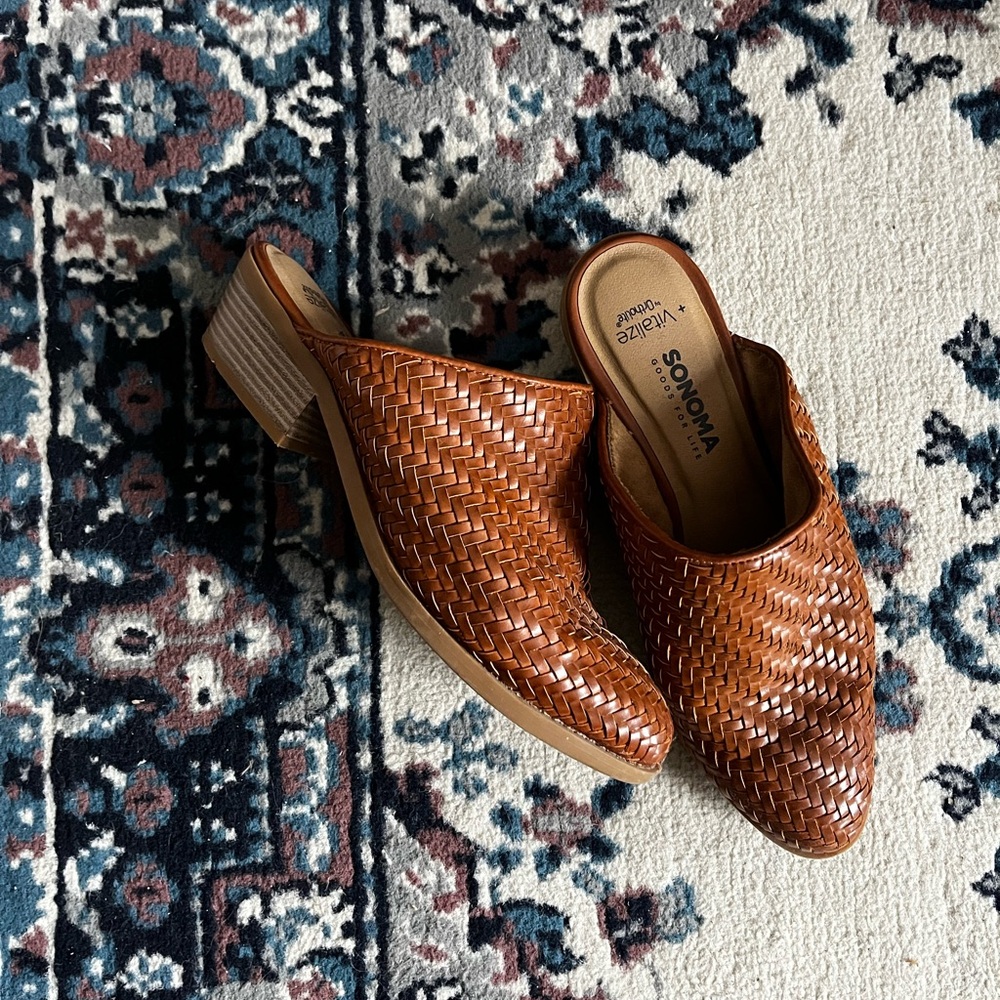 Sonoma Basketweave Leather Clogs